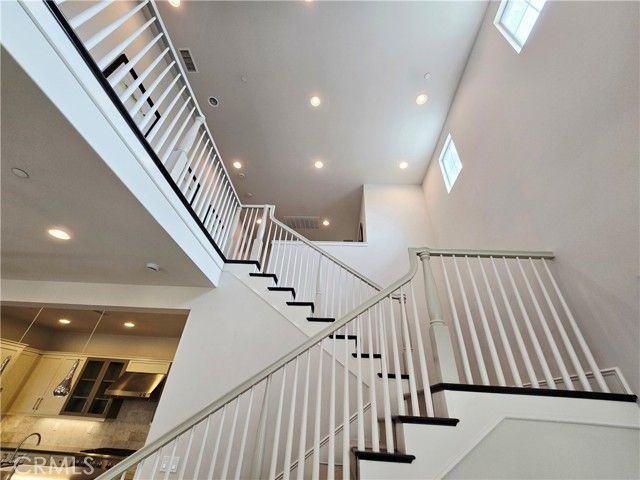 101 Newall, Irvine, CA 92618