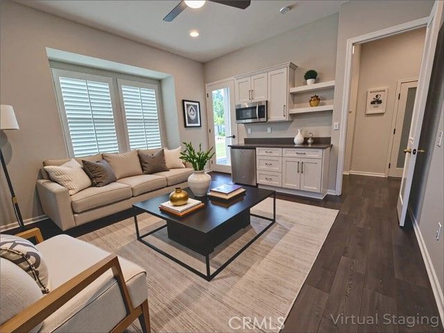 101 Newall, Irvine, CA 92618