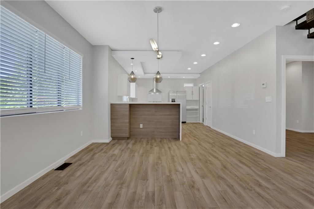 Image 12 of property listing at 948 Bruce Circle SE, Atlanta, GA 30316