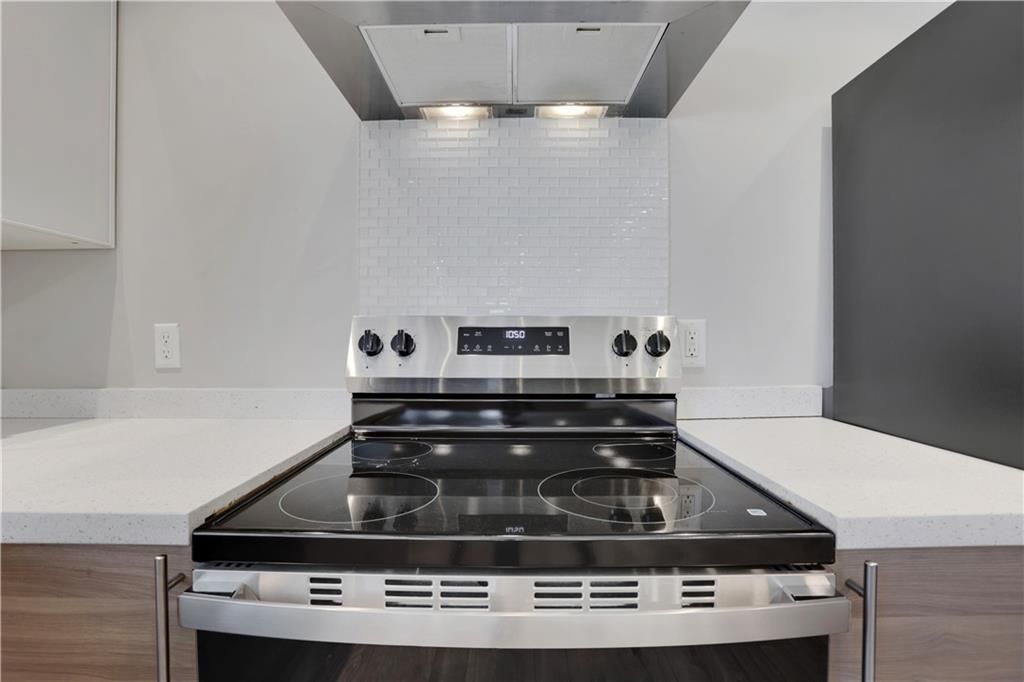 Image 17 of property listing at 948 Bruce Circle SE, Atlanta, GA 30316