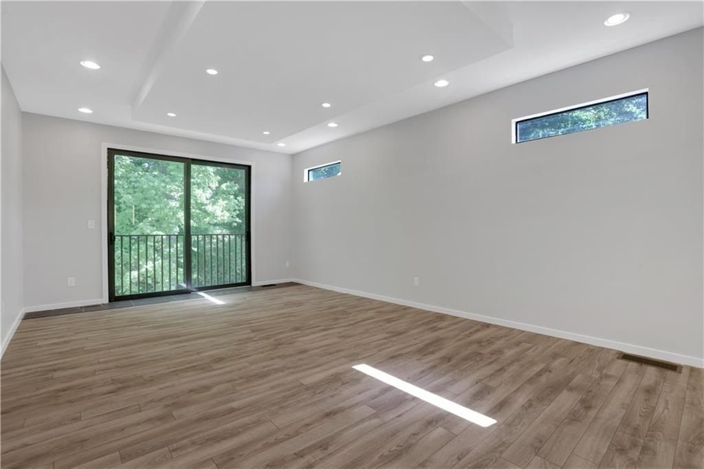 Image 28 of property listing at 948 Bruce Circle SE, Atlanta, GA 30316