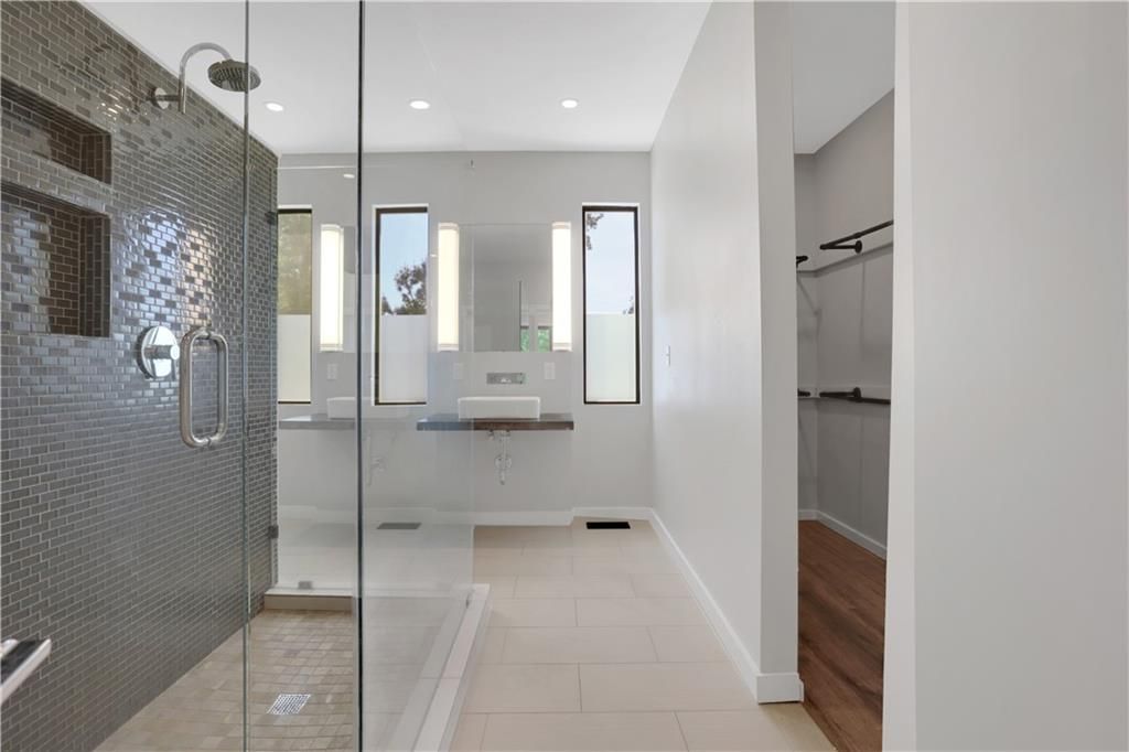 Image 31 of property listing at 948 Bruce Circle SE, Atlanta, GA 30316