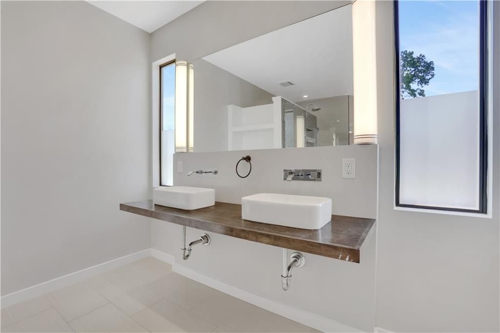 Image 32 of property listing at 948 Bruce Circle SE, Atlanta, GA 30316