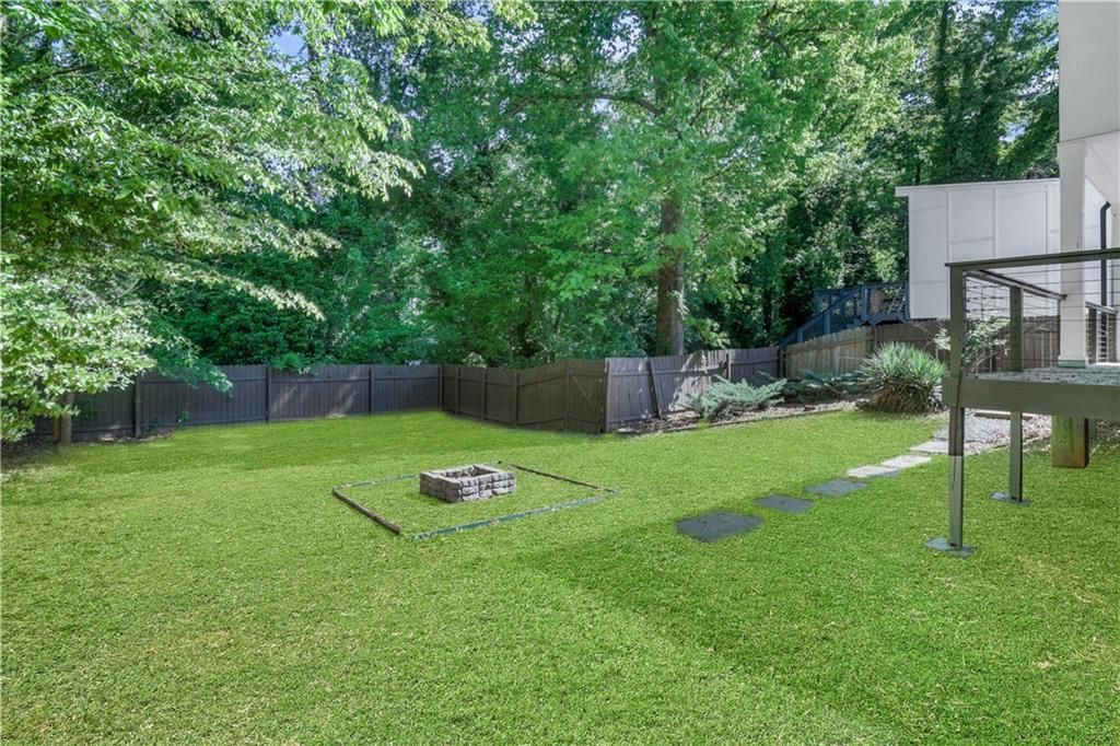 Image 42 of property listing at 948 Bruce Circle SE, Atlanta, GA 30316