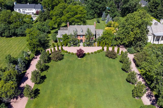 82 Woodley Road, Winnetka, IL 60093