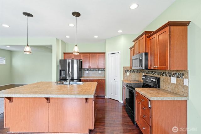 2480 Charter Lane SW, Olympia, WA 98512
