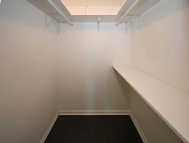 274 Greensboro Court 5, Elk Grove Village, IL 60007