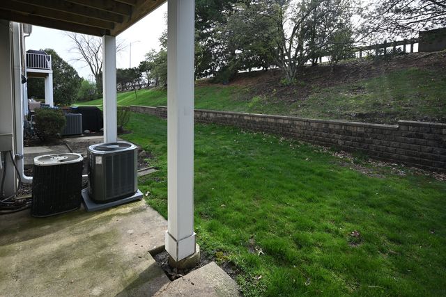 274 Greensboro Court 5, Elk Grove Village, IL 60007