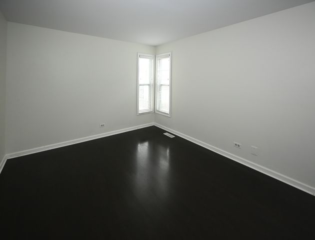 274 Greensboro Court 5, Elk Grove Village, IL 60007