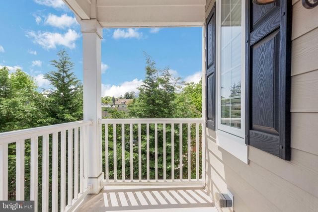 17 GREY CT, Berwyn, PA 19312