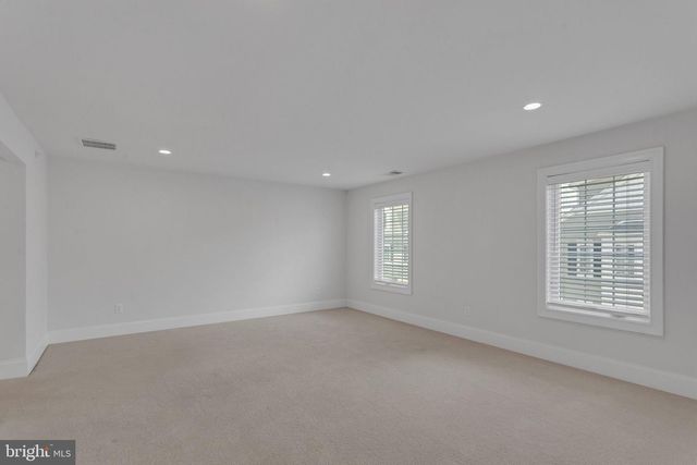 17 GREY CT, Berwyn, PA 19312