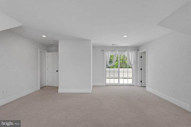17 GREY CT, Berwyn, PA 19312