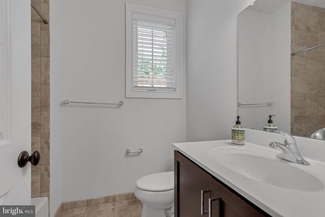 17 GREY CT, Berwyn, PA 19312