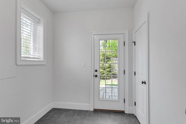 17 GREY CT, Berwyn, PA 19312