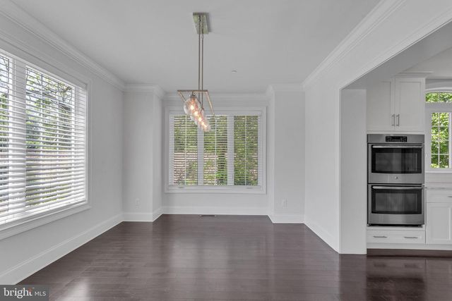 17 GREY CT, Berwyn, PA 19312