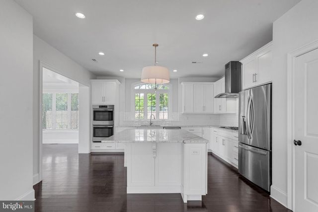 17 GREY CT, Berwyn, PA 19312