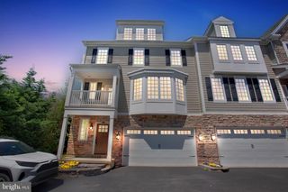 17 GREY CT, Berwyn, PA 19312