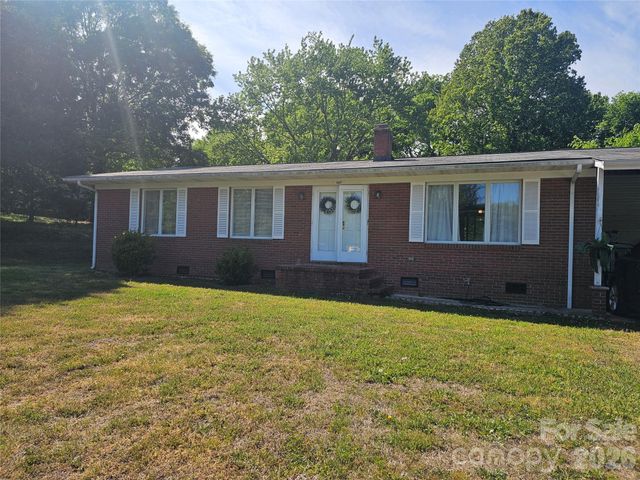 1417 Wiley Lewis Road, Greensboro, NC 27406