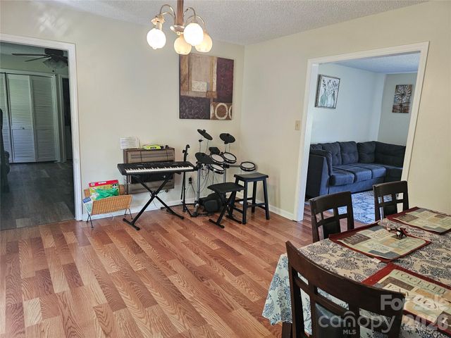 1417 Wiley Lewis Road, Greensboro, NC 27406