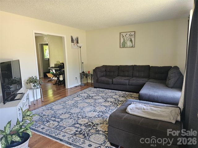 1417 Wiley Lewis Road, Greensboro, NC 27406