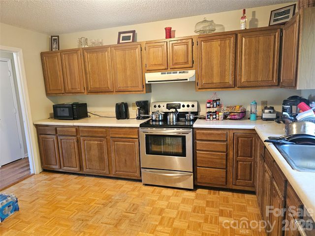 1417 Wiley Lewis Road, Greensboro, NC 27406