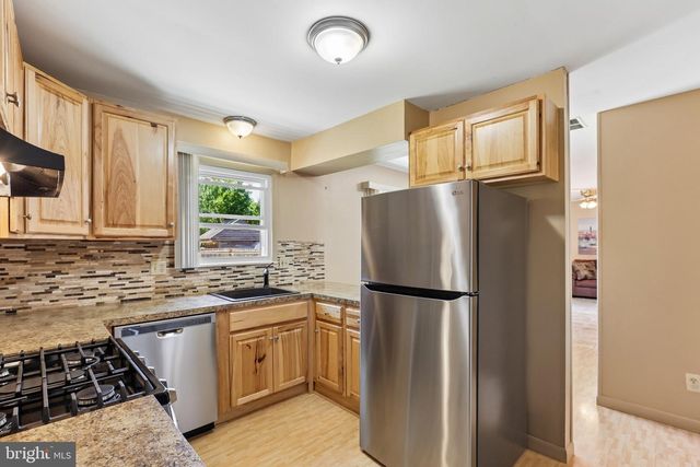 92 HOLLYBROOK DR, Tuckerton, NJ 08087