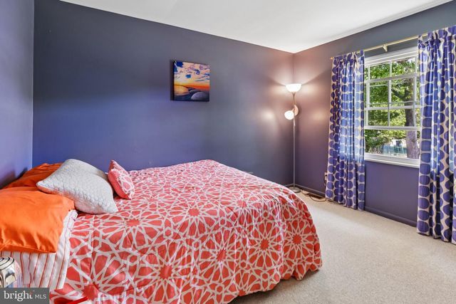 92 HOLLYBROOK DR, Tuckerton, NJ 08087