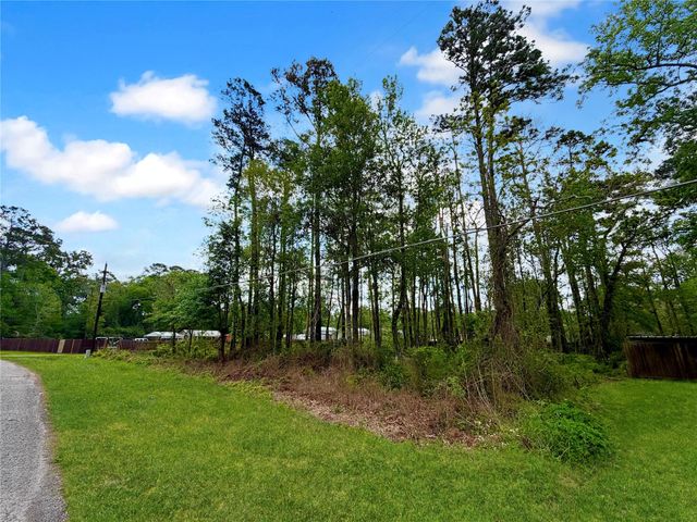 103 County Road 432, Dayton, TX 77535