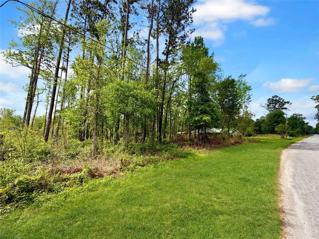 103 County Road 432, Dayton, TX 77535