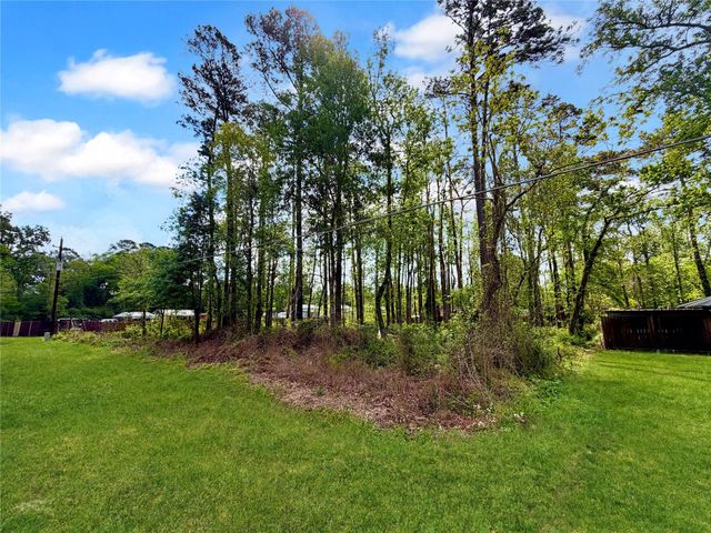 103 County Road 432, Dayton, TX 77535