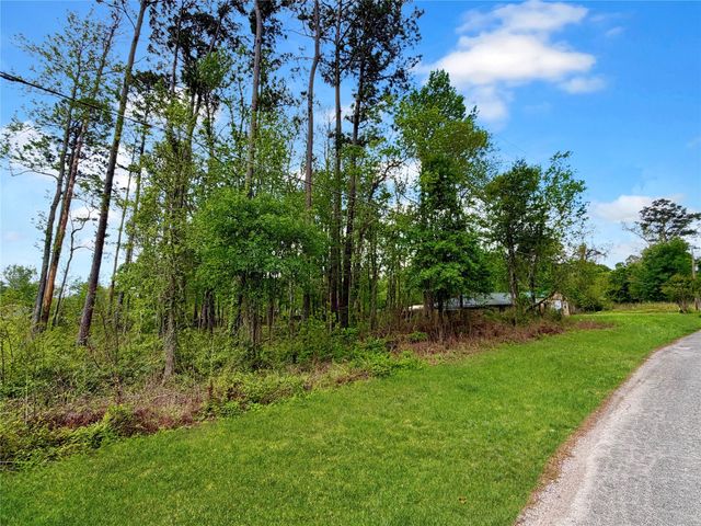103 County Road 432, Dayton, TX 77535