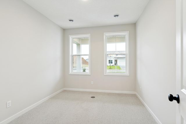 10933 37th Street N, Lake Elmo, MN 55042