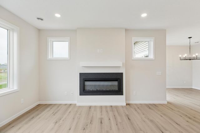 10933 37th Street N, Lake Elmo, MN 55042