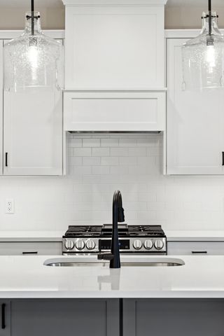 10933 37th Street N, Lake Elmo, MN 55042