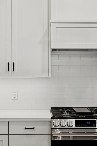 10933 37th Street N, Lake Elmo, MN 55042