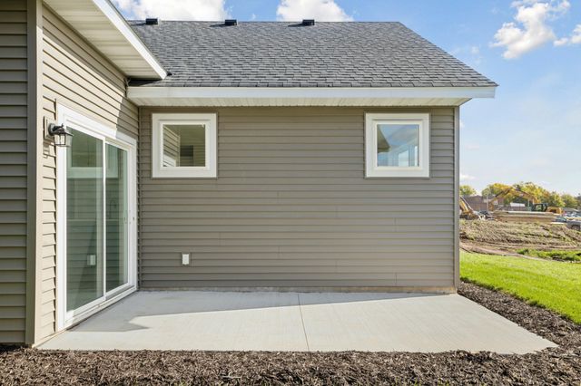 10933 37th Street N, Lake Elmo, MN 55042