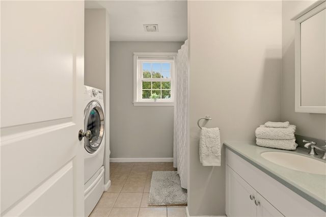 42 Lewis Street, Tiverton, RI 02878