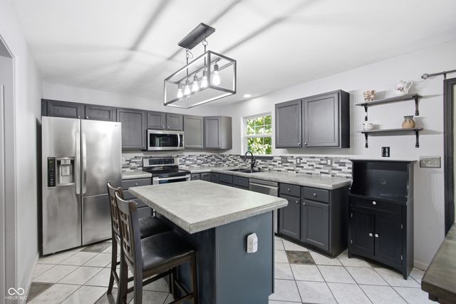 6448 Whitaker Farms Drive, Indianapolis, IN 46237
