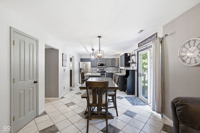 6448 Whitaker Farms Drive, Indianapolis, IN 46237