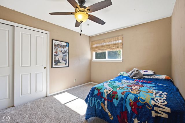 6448 Whitaker Farms Drive, Indianapolis, IN 46237