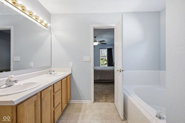 6448 Whitaker Farms Drive, Indianapolis, IN 46237