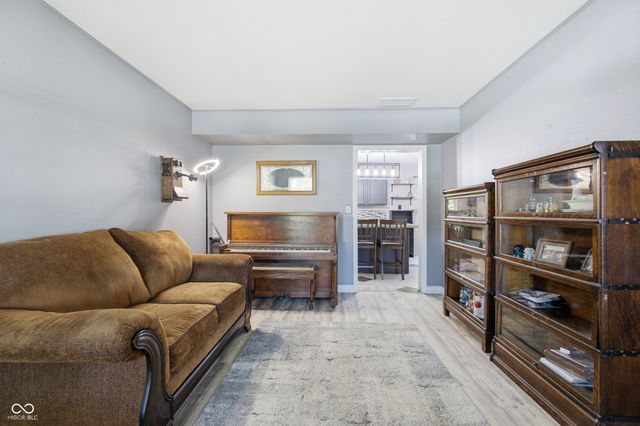 6448 Whitaker Farms Drive, Indianapolis, IN 46237