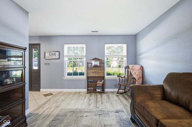 6448 Whitaker Farms Drive, Indianapolis, IN 46237