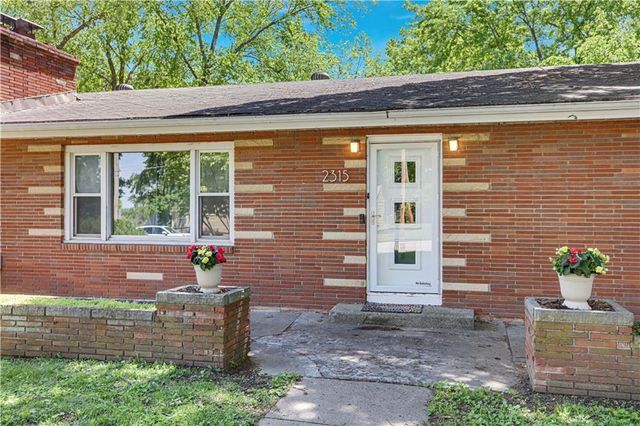 2315 NE 37th Terrace, Kansas City, MO 64116