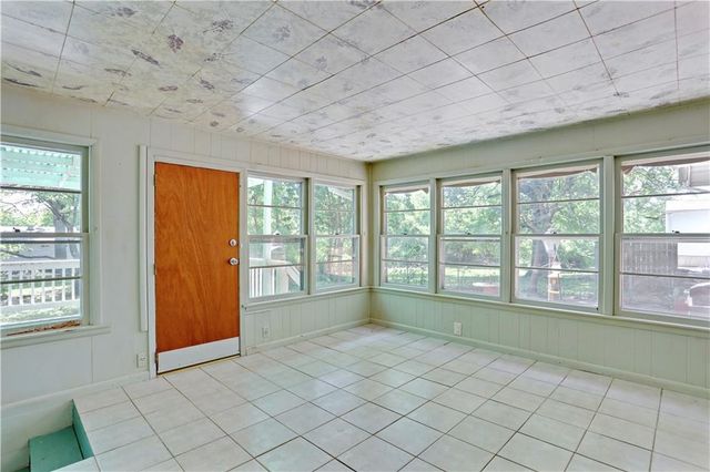 2315 NE 37th Terrace, Kansas City, MO 64116