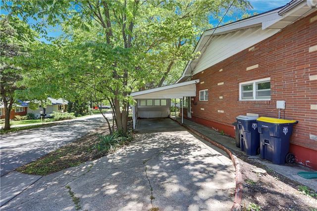 2315 NE 37th Terrace, Kansas City, MO 64116