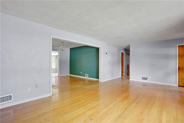 2315 NE 37th Terrace, Kansas City, MO 64116
