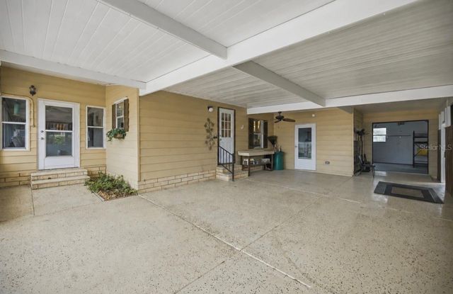 728 TRUMAN AVENUE, Lady Lake, FL 32159