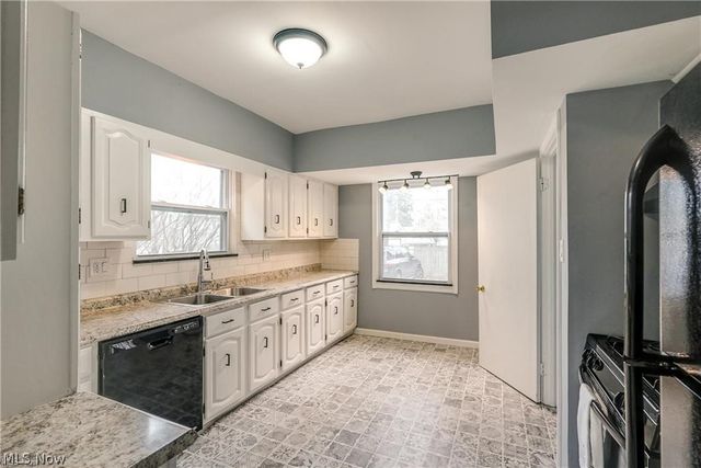 15400 Hilliard Road, Lakewood, OH 44107