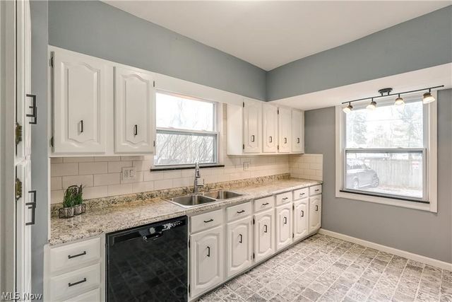 15400 Hilliard Road, Lakewood, OH 44107